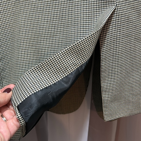 Men’s sport coat, 54 long, black, tan, navy pattern - Picture 9 of 12